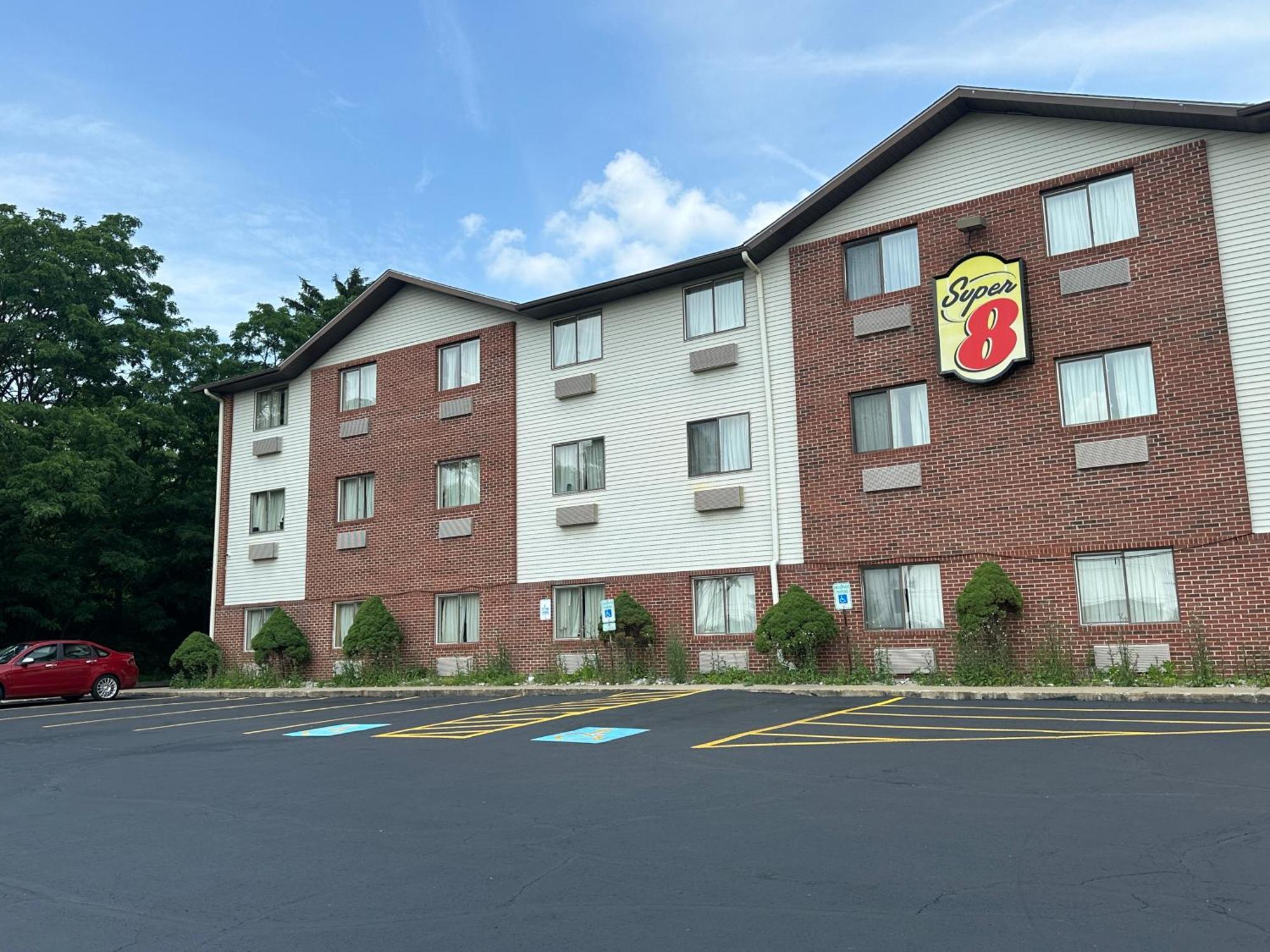 Super 8 By Wyndham Richfield Cleveland Hotel Luaran gambar