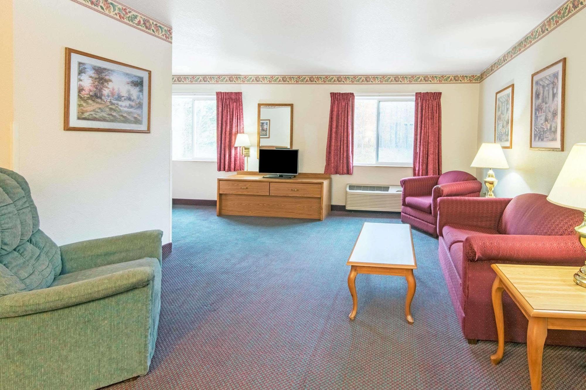 Super 8 By Wyndham Richfield Cleveland Hotel Luaran gambar